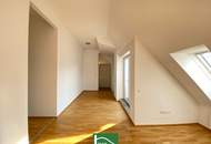 Moderne Dachgeschosswohnung mit großer Terrasse nahe Arthaberplatz in ruhiger Seitengasse! Hohe Decken und Traumbad mit Fenster