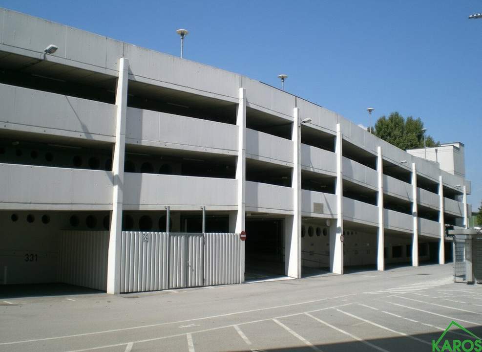 GARAGENPLÄTZE DIREKT AN DER ABFAHRT STREBERSDORF (A22)