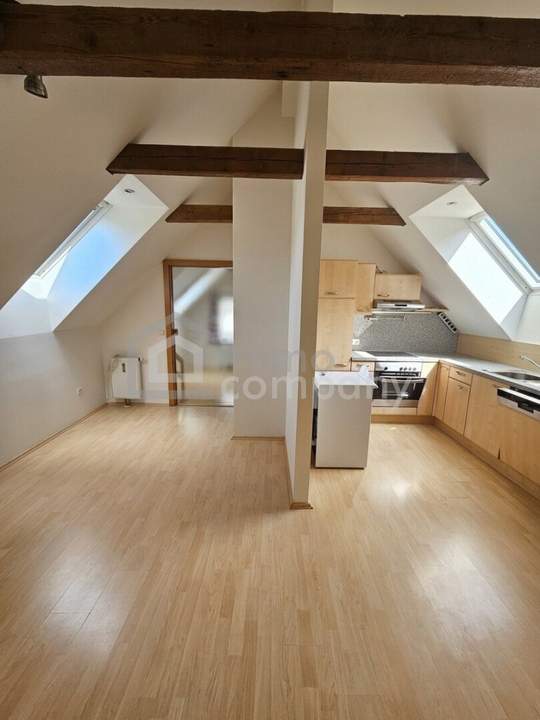 Wohnen mit Bergblick: 81 m² Dachgeschosswohnung in Siedlungslage – noch zweitwohnsitzfähig, in Admont
