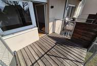 Moderne Neubauwohnung mit Balkon