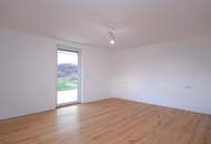 Kernsaniert und schlüsselfertig: Maisonette-Wohnung mit Garage und Garten