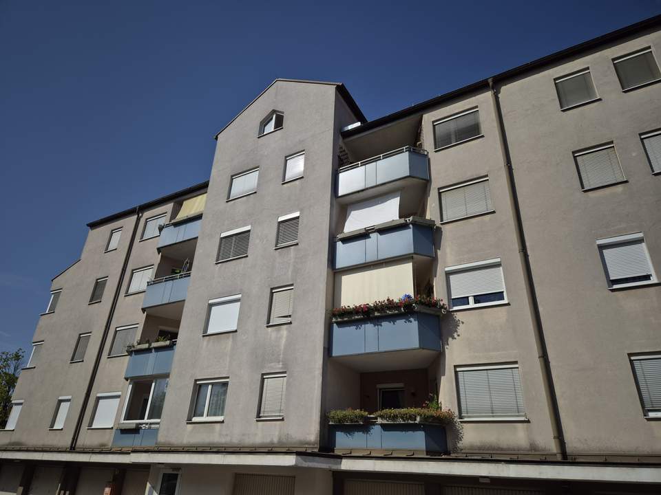 3 ZIMMER WOHNUNG MIT LOGGIA UND KFZ-ABSTELLPLATZ