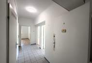 Erstbezug nach Teilsanierung, Terrassenwohnung im Grünen // First occupancy after part-renovation, Terrace Apartment in the greenery //