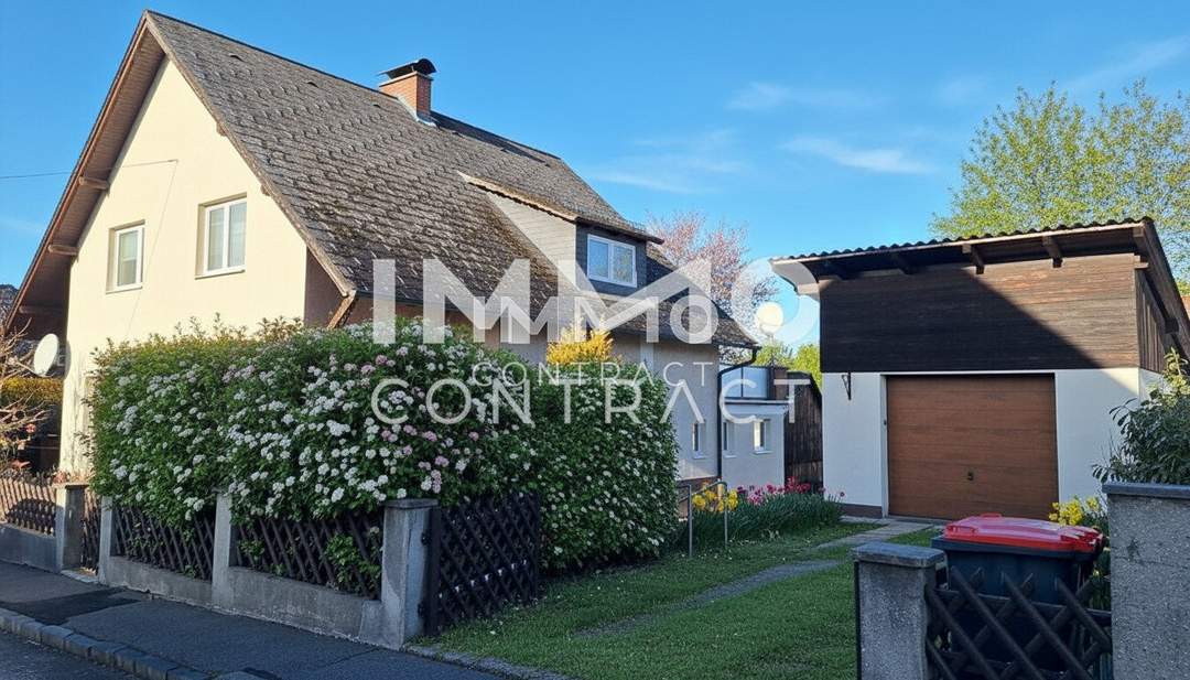 Doppelhaushälfte in Siedlungslage mit Garage, Eigengarten und Keller, sofort beziehbar!