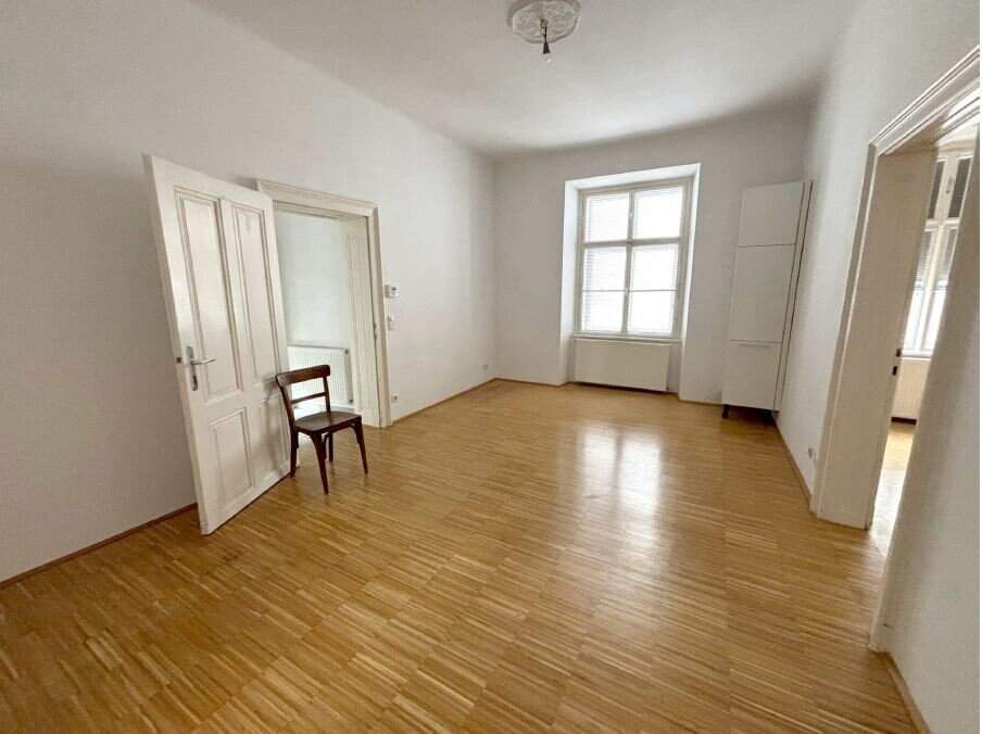 PROVISIONSFREI! Ruhiges Altbaubüro aus zwei Bestandseinheiten!