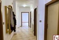 STILVOLLES WOHNHAUS 6 Zimmer // 1 Garage // 328 m² Grundstück