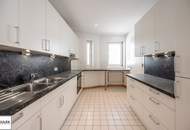 **Wohllebengasse: großzügige Dachgschosswohnung mit Terrasse u. Fernblick - Nähe Belvedere / Innenstadt **