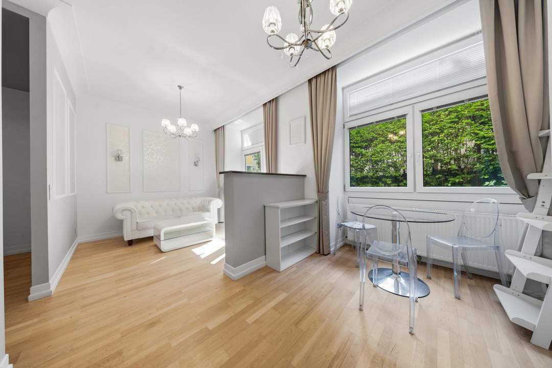 "Charmant und chic wohnen im Zentrum von Wien mit Freifläche"