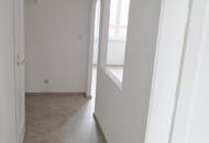 NÄHE U 6 - NEU RENOVIERTES 2 ZIMMER DACHGESCHOSSAPARTMENT