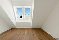 Süd-Terrasse | ERSTBEZUG DG-Wohnung mit 3 Zimmern | über 3m Raumhöhe | Klima &amp; Luftwärmepumpe | Tiefgaragenplatz