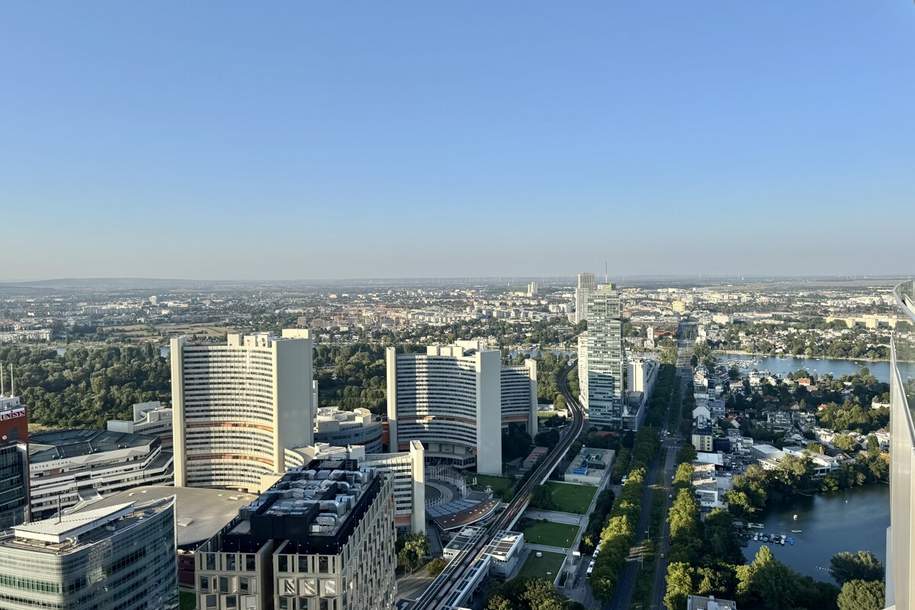 44. Stock: Welness, Gym, Pool und den schönsten Ausblick mit Sonnenuntergang auf Kahlenberg, Wohnung-miete, 2.100,00,€, 1220 Wien 22., Donaustadt
