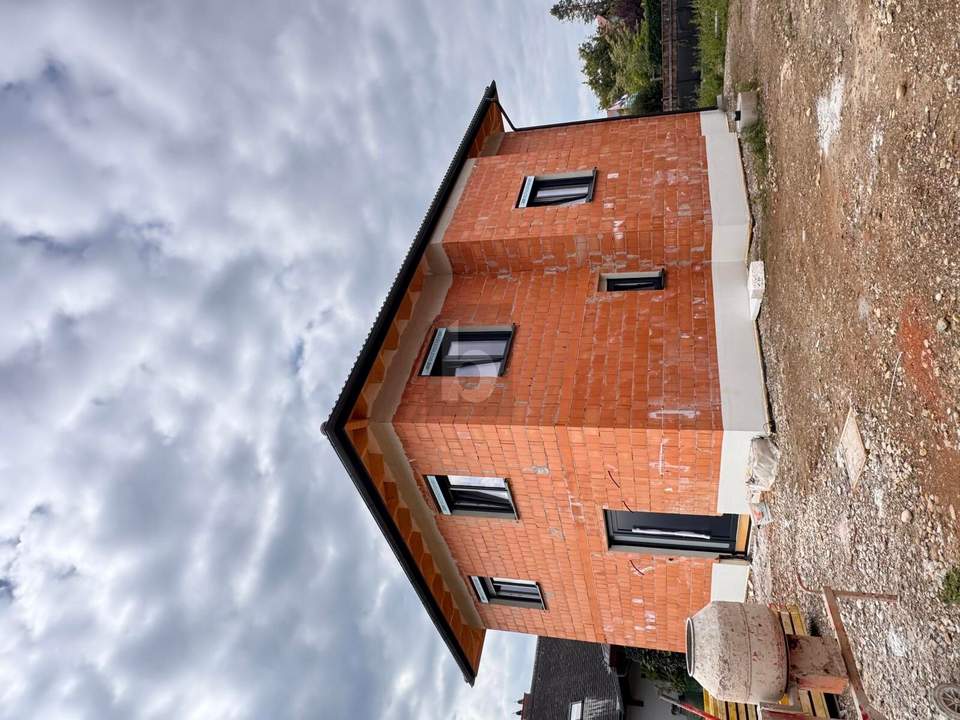 NEUBAUHAUS IN TRAUMHAFT RUHIGER LAGE IN LEIBNITZ
