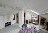 Geräumiges Stockhaus mit angebautem Laubengang und Garagentrakt