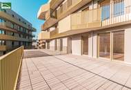 Riesige Terrasse zum Ausbreiten - Sonnenanbeter werden es lieben - Provisionsfreier Erstbezug in Ruhelage