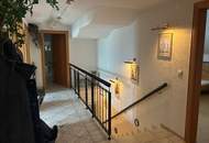 2 bis 3 Familienhaus mit Vollkeller, mit 4 Garagen, Brunnen und Werkstatt - sehr viel Wohnraum- 4 Bäder
