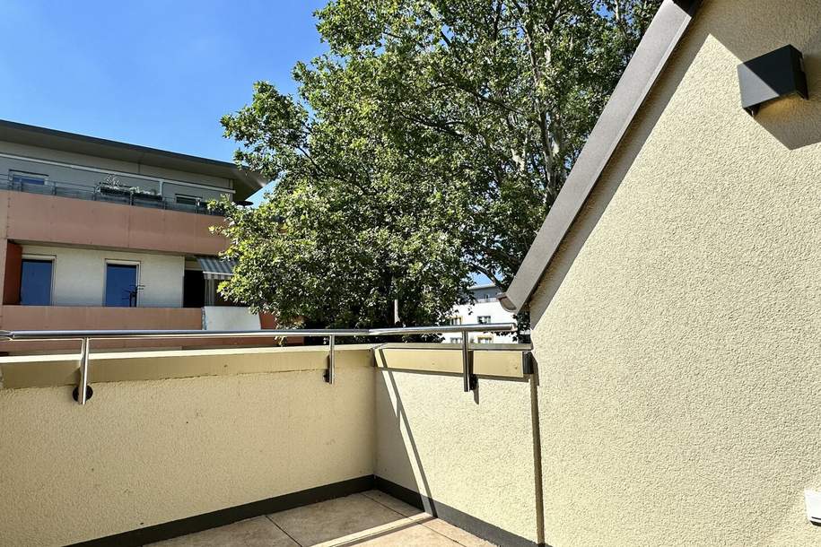 STUDIO-WOHNUNG mit Balkon! I Stellplatz in hauseigener Tiefgarage I hochwertige Einbauküche I Fußbodenheizung I bodenebenerdige Dusche I U1 ca. 13 min. mit Öffis I Billa Plus ca. 300m, Wohnung-miete, 2333 Bruck an der Leitha