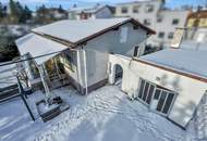 "Ankommen am Promenadenweg: Bungalow im Grünen – nahe Wien mit Potential"