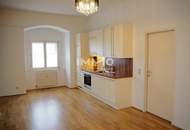 Schlossherr:in gesucht - elegante Schlosswohnung mit Turmzimmer zu verkaufen! (inkl. Garage)