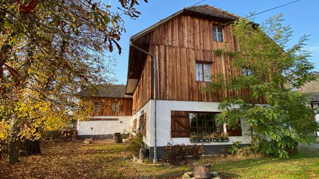 Historisches Landhaus mit Potenzial – Renovierung oder Neubau!