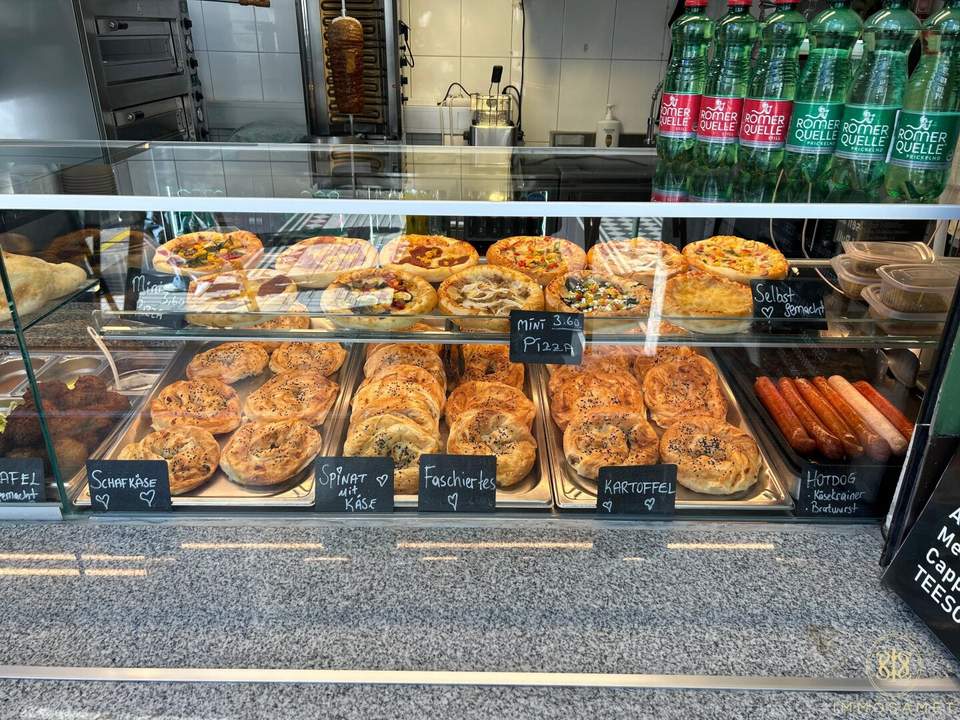 Imbiss in 1090 Wien – modernisiert und sofort verfügbar für nur 985,32 €!