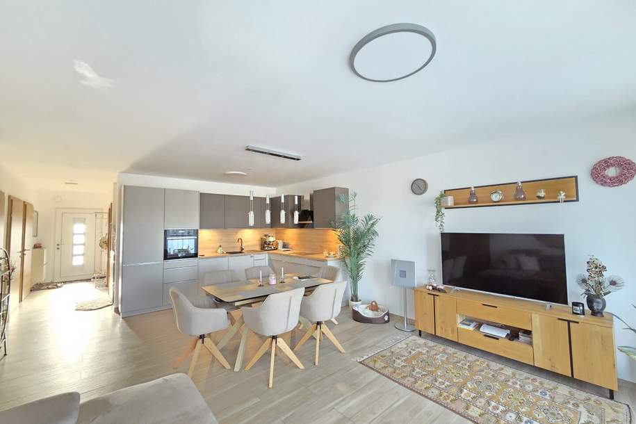 Geniale, äußerst saubere EG Wohnung mit Ostterrasse samt Eigengrund in absoluter Ruhelage mit Carport und Parkplatz im Wohnungseigentum !, Wohnung-kauf, 228.000,€, 8093 Südoststeiermark