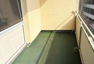 SANIERUNGSBEDÜRFTIG - helle 2-Zimmerwohnung mit Loggia Nähe Matzleinsdorfer Platz (in Zukunft mit U-bahn U5 Station)