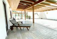 Zentral gelegenes Ein- bis Zweifamilienhaus mit großem Garten und Doppelgarage!