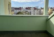 Unbefristete Dachgeschoßwohnung (mit Klimaanlage) mit Hofruhelage und Terrasse in der Flurschützstraße