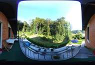 Elegantes Wohnen im Grünen! Neuwertiges Dreifamilienhaus in erhöhter Ruhelage