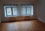 Einzelbüro mit ca. 22m² im 1. OG eines historischen Gebäudes!