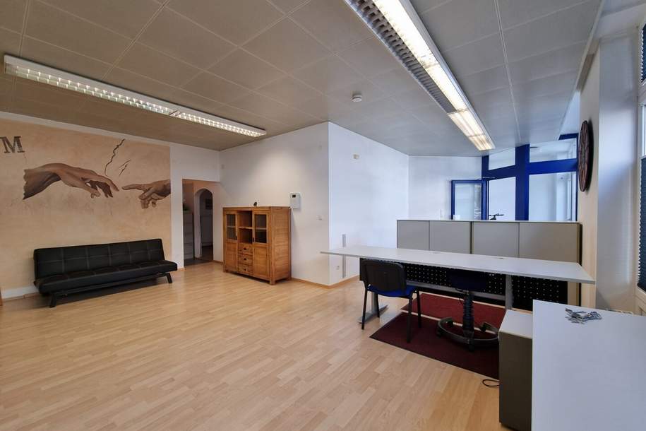 Büro- u. Geschäftsfläche im Erdgeschoß in Uni- Kliniknähe, Gewerbeobjekt-kauf, 390.000,€, 6020 Innsbruck-Stadt