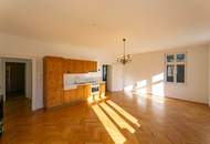 Ein Anwesen – viele Möglichkeiten: Sanierte Jahrhundertwendevilla mit Indoorpool für luxuriöses Wohnen und Arbeiten