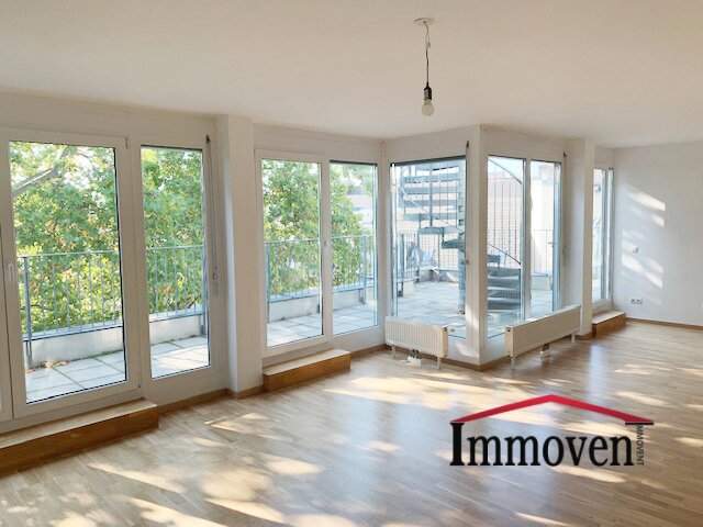 Dachgeschosswohnung mit Klimaanlage, Terrasse, Dachterrasse und Weitblick