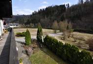 Mehr als ein Zuhause: Ein Refugium für Mensch und Tier - Zweifamilienhaus mit Doppelgarage und Stallgebäude