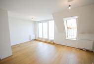 SONNIGE DACHGESCHOSS-MAISONETTE NAHE HANUSCH KRANKENHAUS