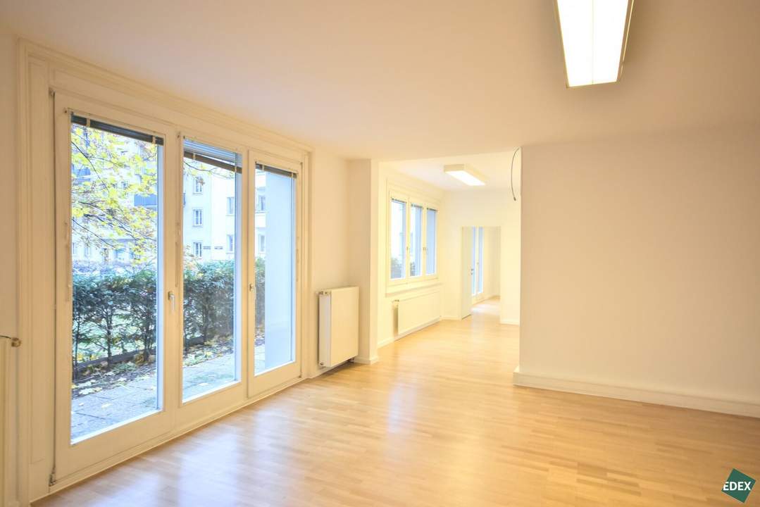 Großes Büro Nähe Stadtpark