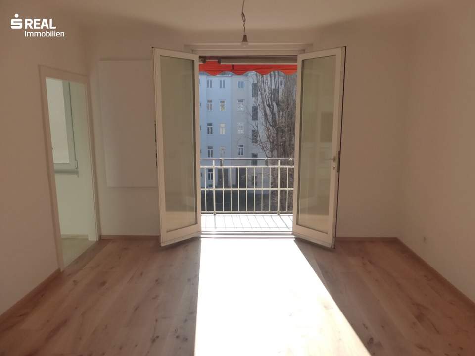 Nibelungenviertel - sehr schön sanierte 3-Zimmer-Wohnung mit Balkon - 4. Liftstock