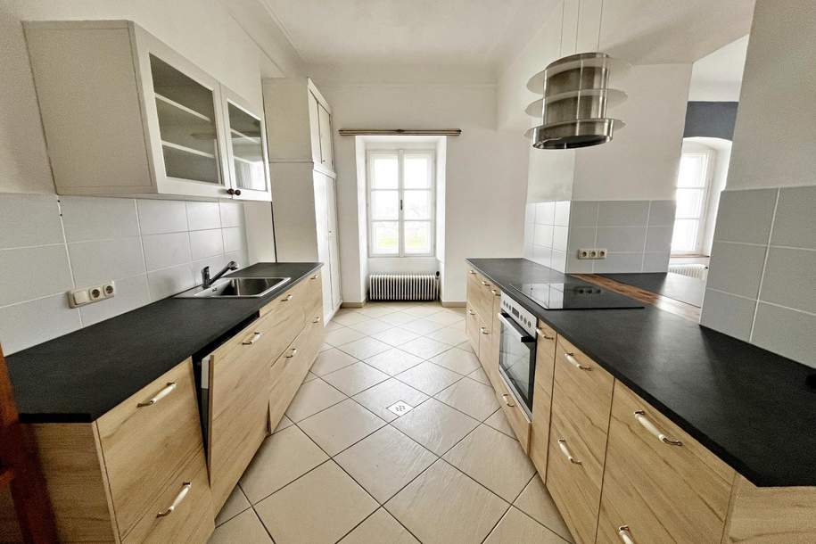 Wohnen mit Geschichte in charmanter Villa, Wohnung-miete, 1.800,00,€, 4716 Grieskirchen