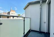 ++ NEU am MARKT ++ Dachgeschosswohnung mit 3 Zimmern, Loggia und Balkon