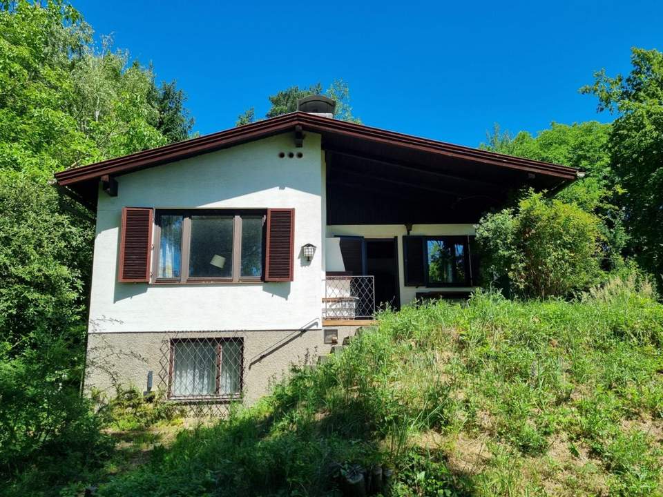 TRAUMHAFT SCHÖNES GRUNDSTÜCK MIT RENOVIERUNGSBEDÜRFTIGEM HAUS