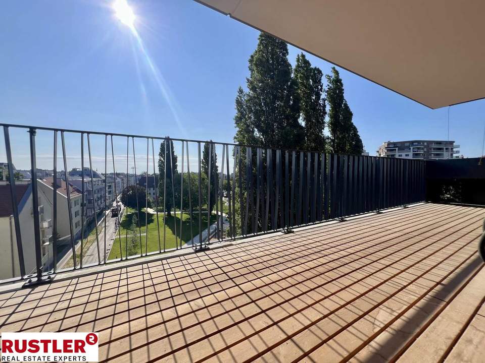 **ATTEMSGARTEN - HOCHWERTIGE 4 Zi WOHNUNG INKL. KÜCHE - 2 TERRASSEN - 2 BÄDER UND FITNESS**