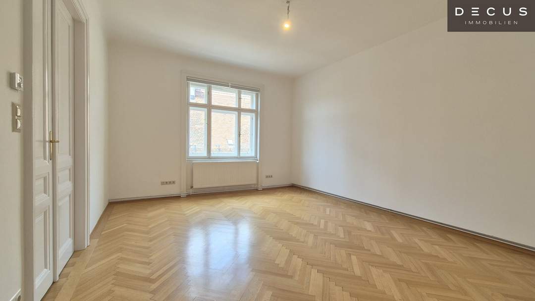 | TOP-LAGE | HELLE RÄUME | KLOPFBALKON