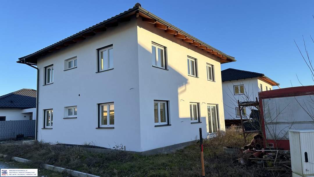 Neues Einfamilienhaus in Waizenkirchen mit Garten und Garagen!