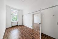++Q18++ Renovation-needed 2-room old building flat, lots of potential
