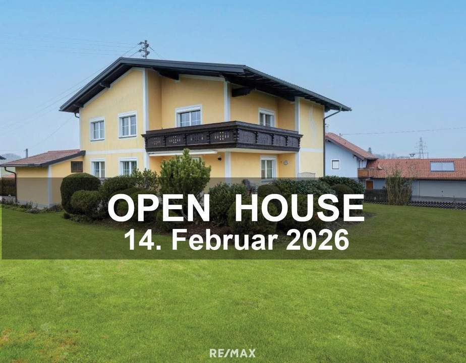 Stilvolles Ein- Zweifamilienhaus mit Doppelgarage und großen Garten