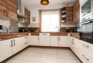 ! "take your bags and move in" ! 4,5 Zimmer, Terrasse, Garage &amp; Pool! Grünruhelage!