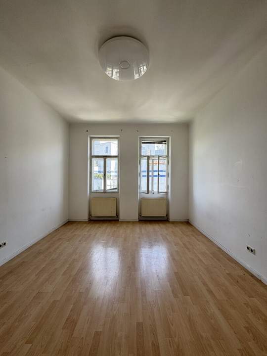 Altbau Juwel mit Potenzial – Ruhige Lage trifft historischen Charme