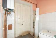 Sanierungsbedürftige 1-Zimmer-Altbauwohnung mit Entwicklungspotenzial