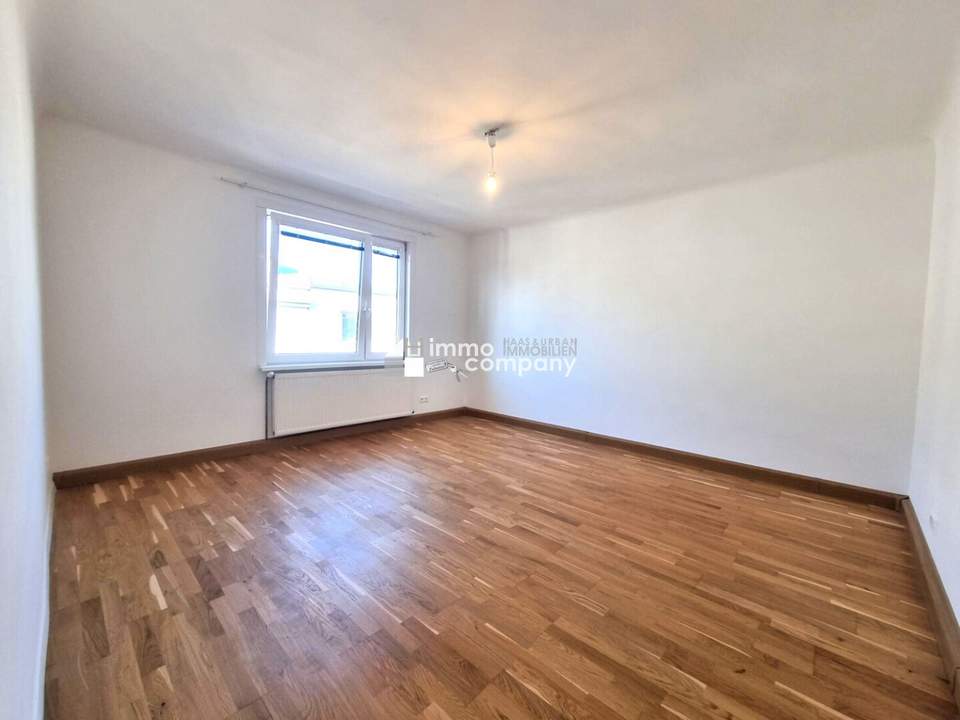 WUNDERSCHÖNE, RENOVIERTE 2-Zimmerwohnung mit PERFEKTER RAUMAUFTEILUNG