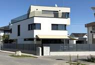 Ultramoderne Arch.-Villa Stahlbeton-Bauweise im neuen Villenviertel // Ultra-modern architect-designed villa Reinforced concrete construction //